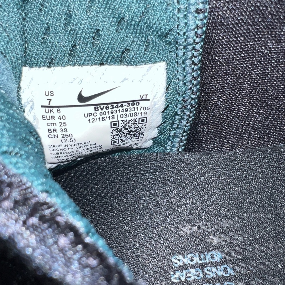 Nike ACG React Terra Gobe
Deep Jungle size 7 - Picture 3 of 10